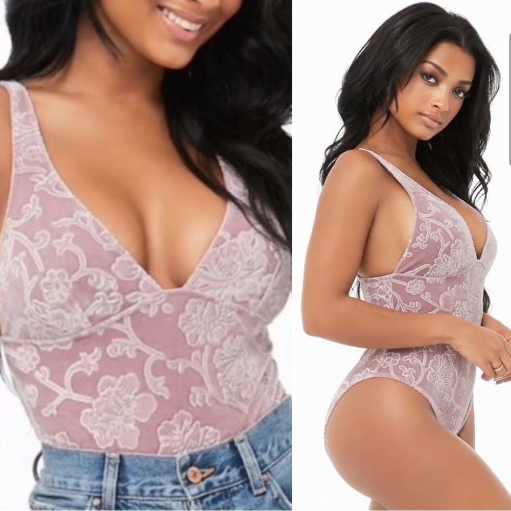 NWOT Forever 21 Velvet Floral Bodysuit Size XS